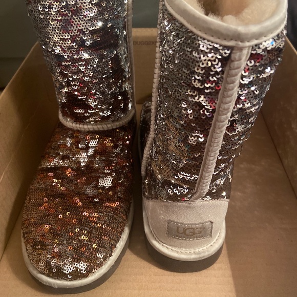 UGG Classic short cosmos sequin boots - Picture 2 of 6